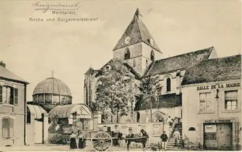 Guignicourt - Marktplatz, Kirche und Bürgermeisteramt (Salle de la Maririe)
 Ansichtskarte / Postkarte, Motiv aus Aisne / Picardy / Frankreich, Verlagsnummer 18120, unbenutzt, aber beschrieben...