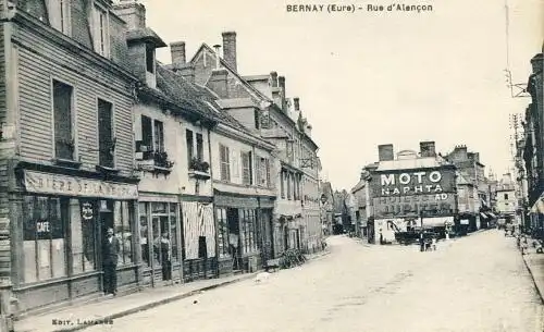Bernay (Eure) - Rue d'Alençon
 Ansichtskarte / Postkarte, Motiv aus Frankreich, unbenutzt (privat datiert 24./26.6.1940) "Conteville est une commune française, située dans le département de l'Eure et la région Haute-Normandie." (Wikipedia). 