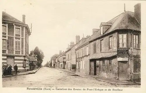 Beuzeville (Eure)   Carrefour des Routes de Pont l'Evêque et de Honfleur
 Ansichtskarte / Postkarte, Motiv aus Frankreich, Verlagsnummer , unbenutzt (privat datiert 8.8.1940).. 