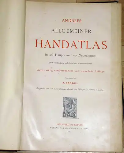 in 126 Haupt- und 137 Nebenkarten nebst vollständigem alphabetischen Namenverzeichnis
 Andrees Allgemeiner Handatlas. 