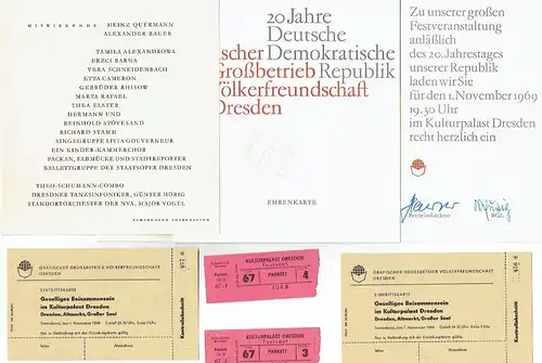 2 Ehrenkarten des Grafischen Großbetriebes Völkerfreundschaft Dresden zum Geselligen Beisammensein anläßlich 20 Jahre DDR im Kulturpalast Dresden. 