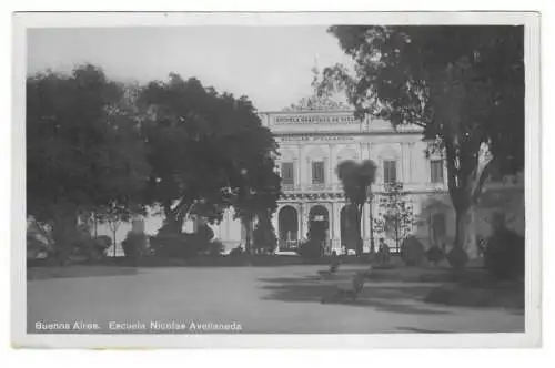 [Echtfotokarte schwarz/weiß] Buenos Aires. Escuela Nicolás Avellaneda. 