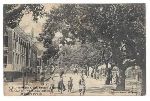 [Ansichtskarte] Afrique Occidentale (Sénegal). DAKAR. palais de Justice et Place Protêt. 