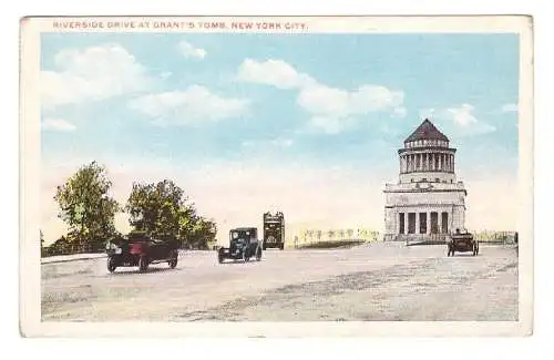 USA. New York City. Riverside Drive at Grant´s Tomb.