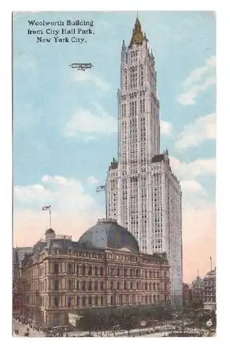 USA. New York City. Woolworth Building from City Hall Park. 1913.