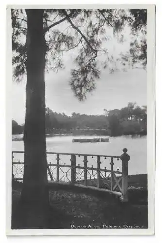 ARGENTINA. Buenos Aires. Palermo. Crepúsculo.