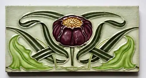 Jugendstil Halbfliese, Fliese für eine Bordüre, floraler Dekor, NSTG, um 1900