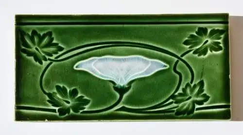 Jugendstil Halbfliese, Art Nouveau Fliese, Carl Teichert, Prunkwinden-Dekor