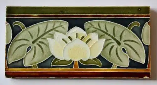 Seerose, Jugendstil Halbfliese, Art Nouveau Fliese, Villeroy & Boch, um 1905