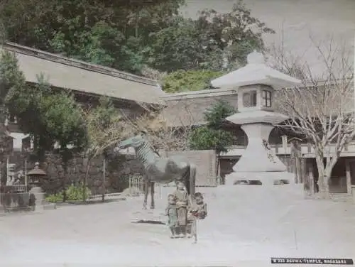 "Osuwa-Temple, Nagasaki", kolorierter  Vintage Albuminabzug, Japan, um 1850-1899