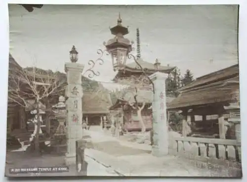 "Mayasan Temple at Kobe", kolorierter  Vintage Albuminabzug, Japan, um 1850-1899