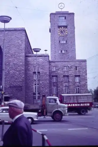 Vintage Dia Film Slide 35mm Stuttgart Hauptbahnhof Strassenszene '60 B4/L28