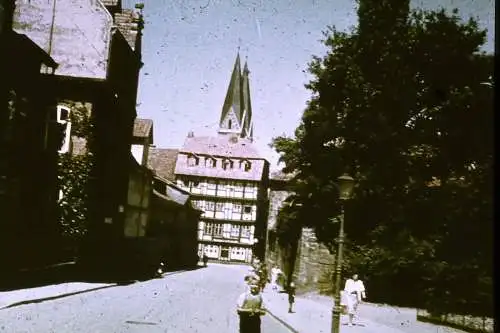 Vintage Dia Film Slide 35mm Quedlinburg Strassenszene '60 B4/L33