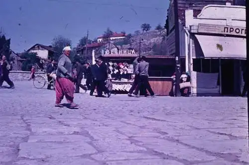 Vintage Dia Film Slide 35mm Strassenszene Serbien '60s  B4/L46