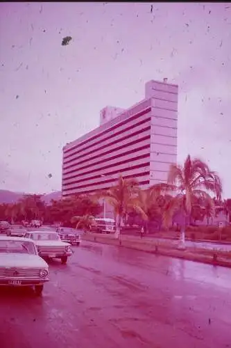 Vintage Dia Film Slide 35mm Mexico Acapulco Hilton Hotel&Street Scene 66s B4/L76