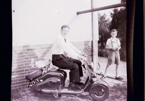 Vintage Negativ Foto Mann auf seinem NSU Lambretta '60s B12/4/20