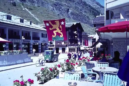 Vintage Dia Film Slide 35mm Zermatt Street Scene, Switzerlad  '60s B4/L92