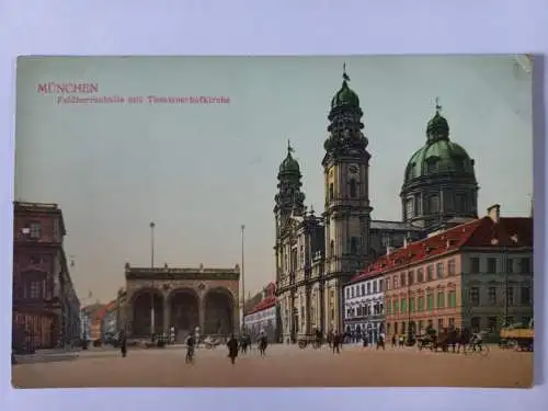 AK Postcard CPA München, Odeonsplatz mit Theatinerkirche