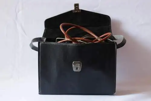 Vintage russisches Blutdruckmessgerät mit Tasche