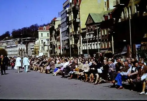 Orig 35mm DIA Slide  Karlovy Vary  Strassenszene  1974 B12/64