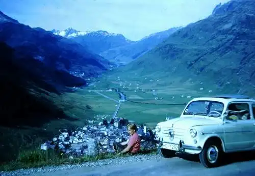 Orig 35mm DIA Slide Fiat 600 unterwegs  '60s B12/4/28-31
