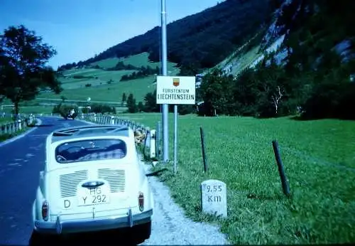 Orig 35mm DIA Slide Fiat 600 unterwegs  '60s B12/4/28-31