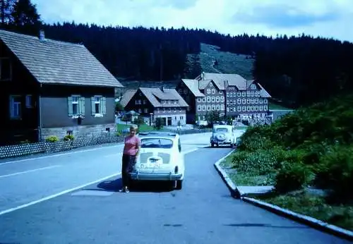 Orig 35mm DIA Slide Fiat 600 unterwegs  '60s B12/4/28-31