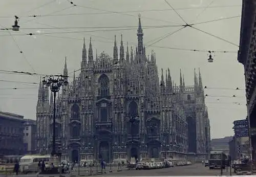 Vintage Foto Negativ Italien Mailand Piazzo del Duomo Strassenszene 1970s