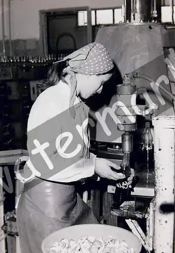 RAR! 16x vintage Foto negative  UNI COLA -die sozialistische Cola aus Ungarn 60'