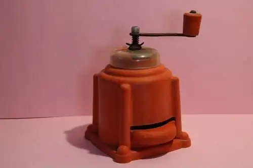 RAR Vintage ungarische Art Deco Bakelite Kaffeemühle "Futurit" in orange - 1930s