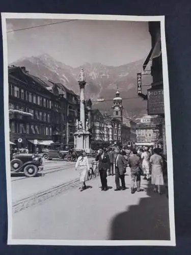 Alte Foto Grossformat - Innsbruck Strassenszene Oldtimer  - 1933  -17x12,5 cm