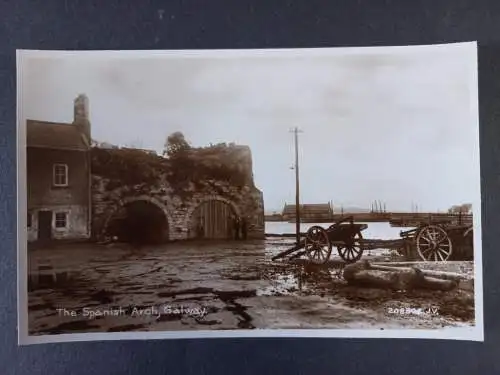 AK Postcard CPA Valentine's Postcards Galway - The Spanish Arch