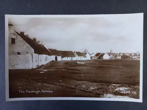 AK Postcard CPA Valentine's Postcards Galway - The Claddagh