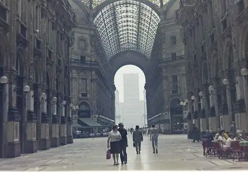 Vintage Foto Negativ Italien Mailand Galleria Vittorio Emanuele II 1970s