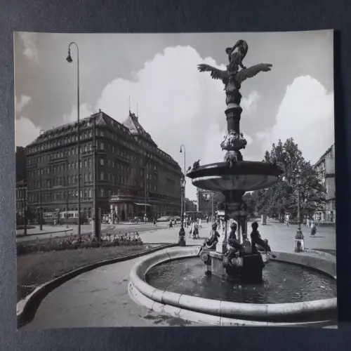 AK Postcard CPA Slowakei Bratislava Pressburg Pozsony -  Hotel Carlton