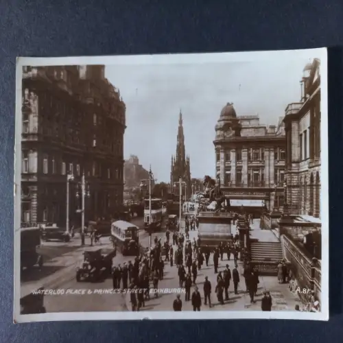 AK Postcard CPA Schottland  Waterloo Place & Princess Street Edinburgh 1938