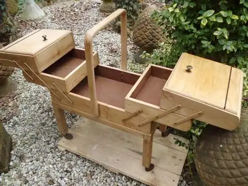 Vintage Nähkasten Nähkästchen Buche Rollen Füße Holzkasten Holzkästchen Kästchen Standkästchen Utensilo Landhaus
