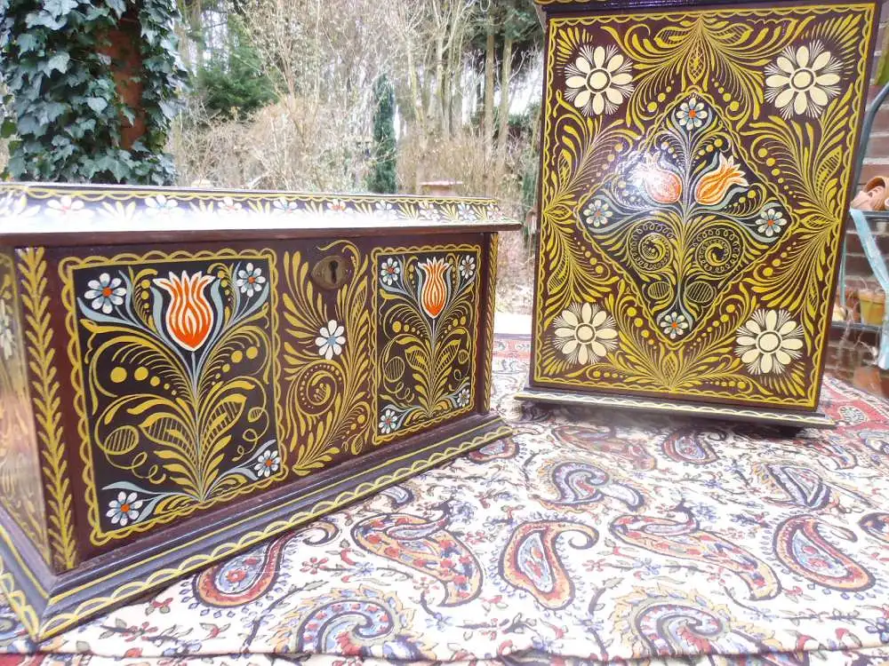 Unikat 2 Arts and Crafts Hängekästchen Schatulle Wandkästchen Wandschränkchen  Handarbeit Holzkästchen Schmuckschatulle Holzkästchen 1