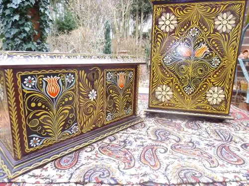 Unikat 2 Arts and Crafts Hängekästchen Schatulle Wandkästchen Wandschränkchen  Handarbeit Holzkästchen Schmuckschatulle Holzkästchen