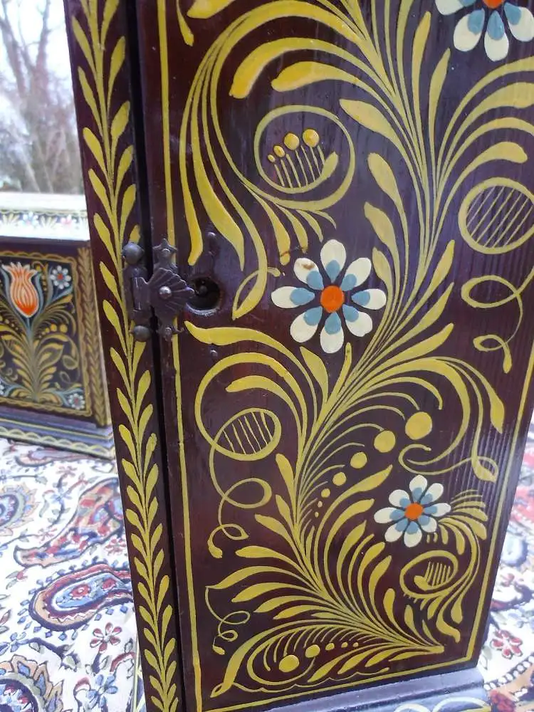 Unikat 2 Arts and Crafts Hängekästchen Schatulle Wandkästchen Wandschränkchen  Handarbeit Holzkästchen Schmuckschatulle Holzkästchen 7