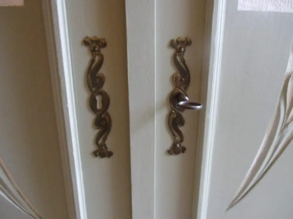 Antik Jugendstil Vertiko Kommode Schrank Anrichte Sideboard Brocante Weiß Grün Landhaus Cottage  9