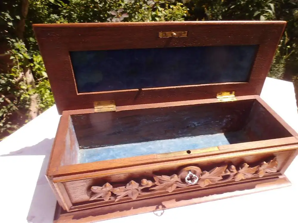 Antik Holzschatulle Schatulle Kassette Kästchen Schmuckkästchen Schnitzerei Unikat Berg Ziegen Fels Holzkiste Eiche Holzbox Dose Deckel  8