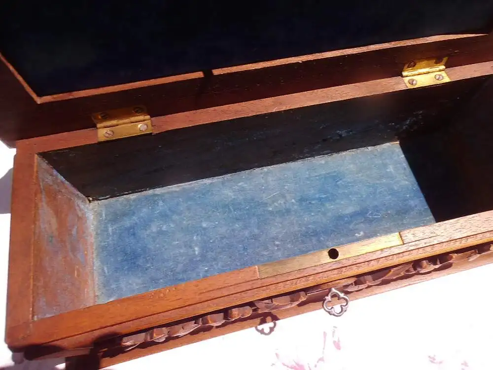 Antik Holzschatulle Schatulle Kassette Kästchen Schmuckkästchen Schnitzerei Unikat Berg Ziegen Fels Holzkiste Eiche Holzbox Dose Deckel  9