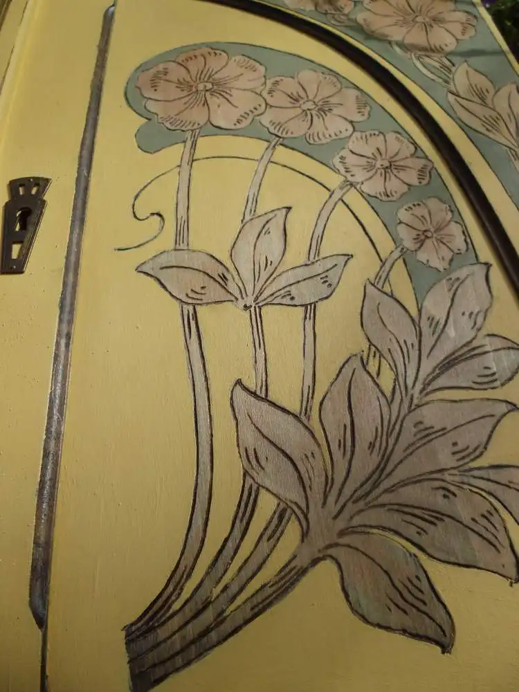 Antik Jugendstil Wandschränkchen Hängeschränkchen Schränkchen Apothekerschränkchen Brandmalerei Floral Wandkästchen Hängekästchen Blumen 13