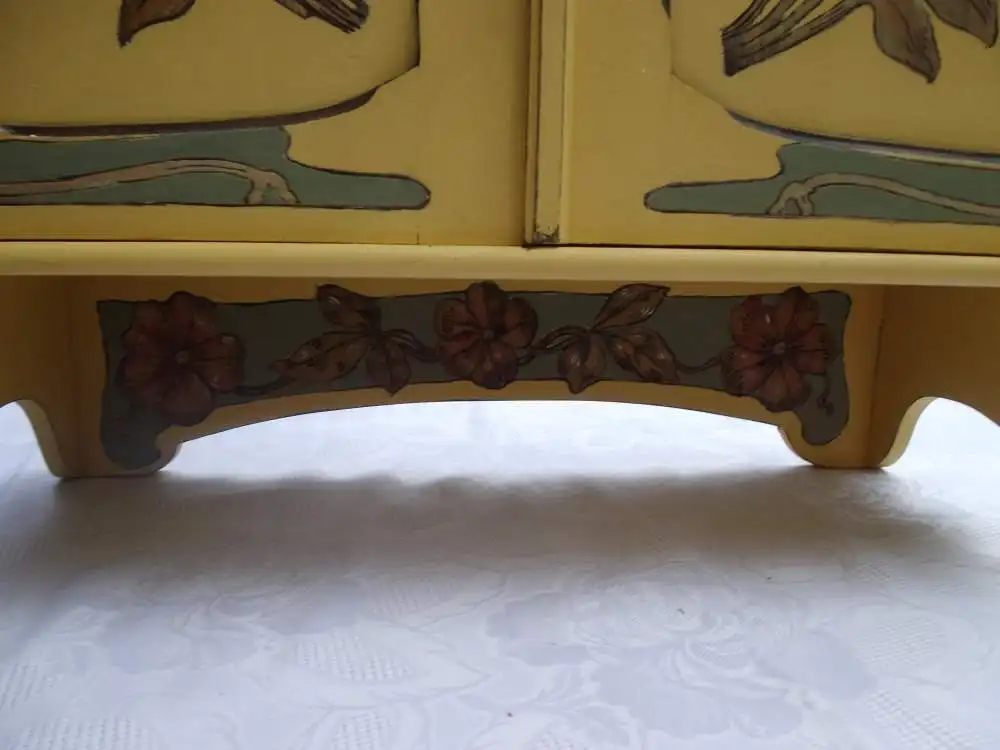 Antik Jugendstil Wandschränkchen Hängeschränkchen Schränkchen Apothekerschränkchen Brandmalerei Floral Wandkästchen Hängekästchen Blumen 8