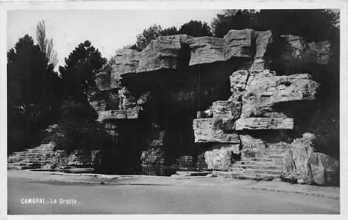 L047 Frankreich Cambrai La Grotte Höhle Vintage Postkarte