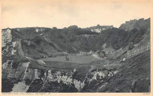 L247 England Eastbourne Holywell Reatreat Vintage Postkarte