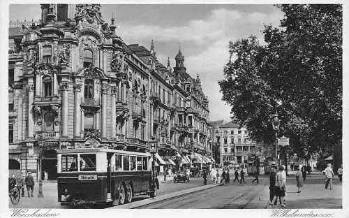 A141 Deutschland Wiesbaden Wilhelmstraße Straße Bus Straßenbahn Geschäfte Vintage Postkarte