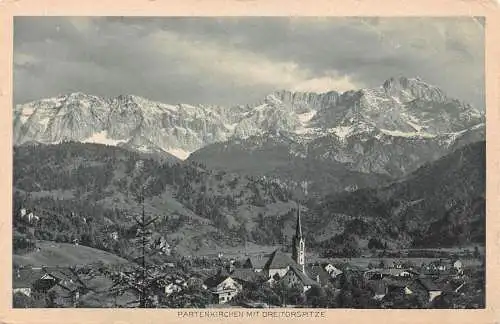 Deutschland Partenkirchen mit Dreitorspitze Vintage Postkarte