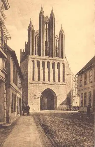 Deutschland Neubrandenburg i M Friedlaender tor Tor Kopfsteinpflasterstraße Postkarte